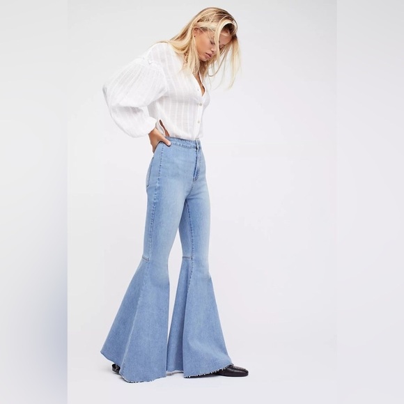 Free People Just Float On Flare Bellbottom Jeans Light Wash - Picture 1 of 10